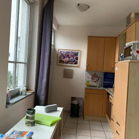 Gleich Neben Dom Und Schloss Лимбург-ан-дер-Лан