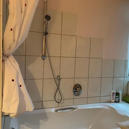 Gleich Neben Dom Und Schloss