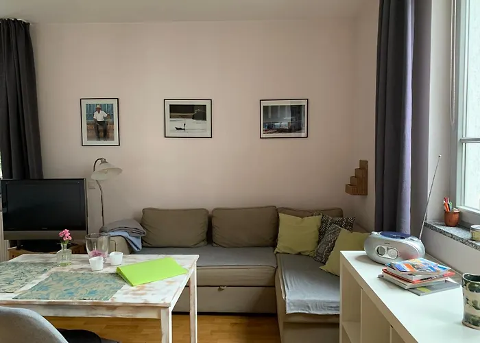 Gleich Neben Dom Und Schloss 3*