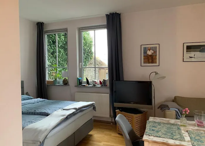 Bed & Breakfast Gleich Neben Dom Und Schloss 3*